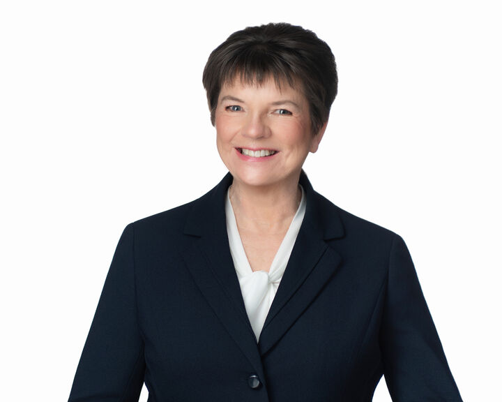 Trish Cenci, Trish Cenci Personal Real Estate Corporation in Kelowna, Coldwell Banker Horizon Realty