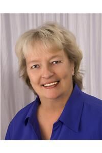 Corinne Edenbach, Real Estate Salesperson in Portsmouth, Topsail Realty