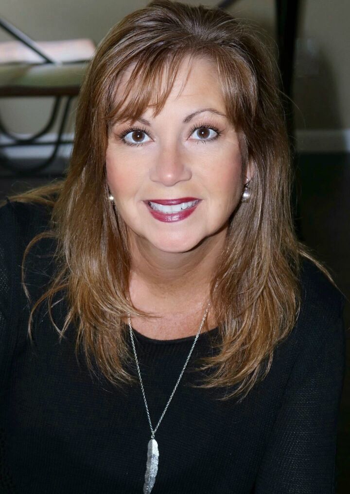 Darlene Goodwin-Olson,  in Clarkston, Professionals