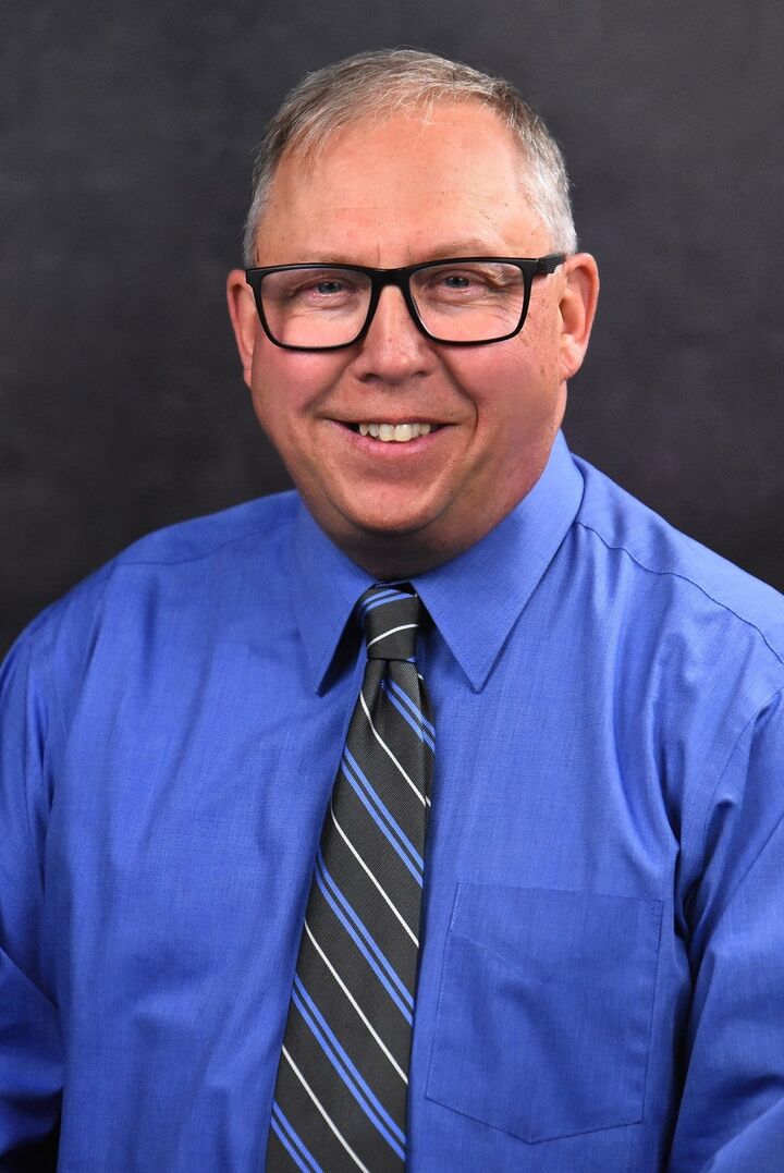 Tony Steele, Real Estate Salesperson in Fenton, Professionals