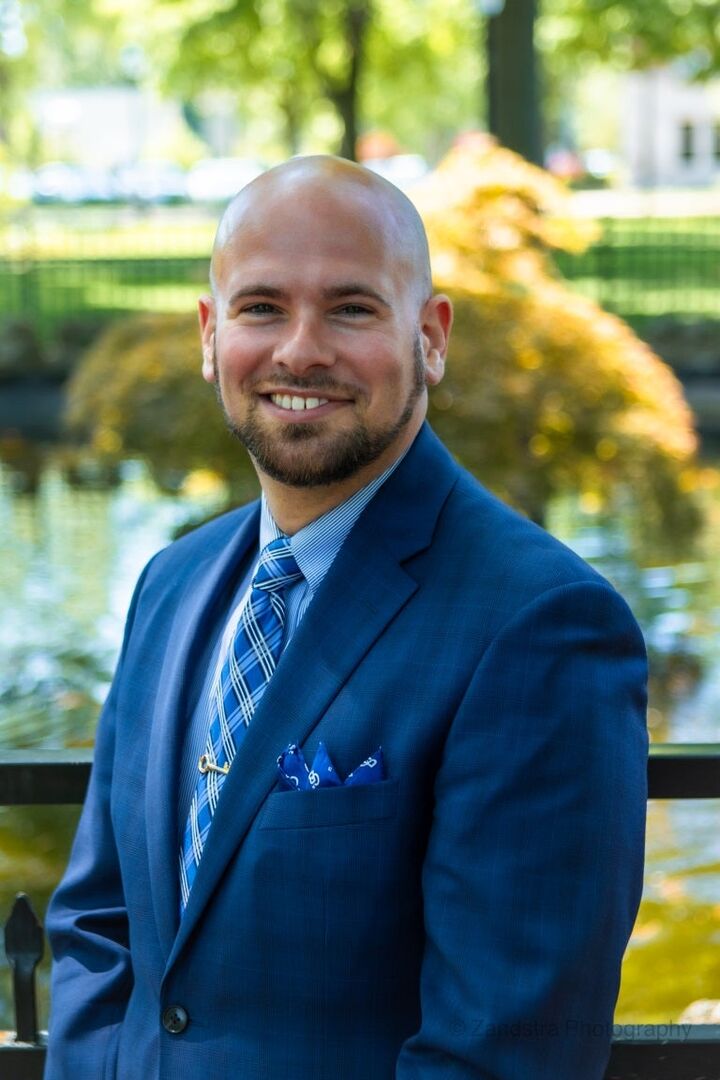 Samuel Greenstein, Real Estate Broker/Real Estate Salesperson in Holland, Schmidt Realtors