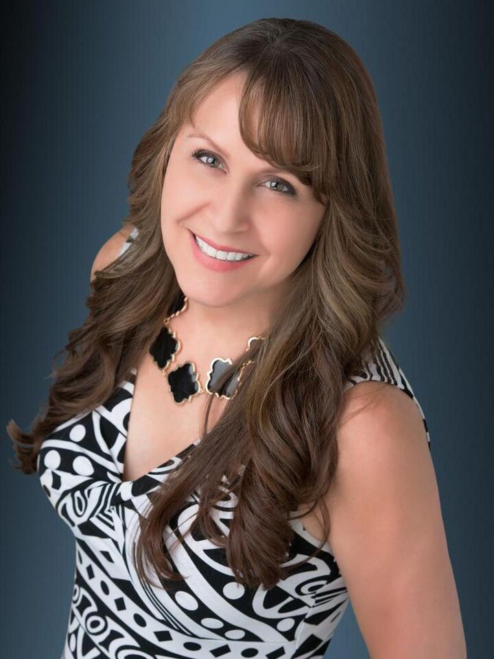 Eryn Cook, Real Estate Salesperson in Moreno Valley, Town & Country