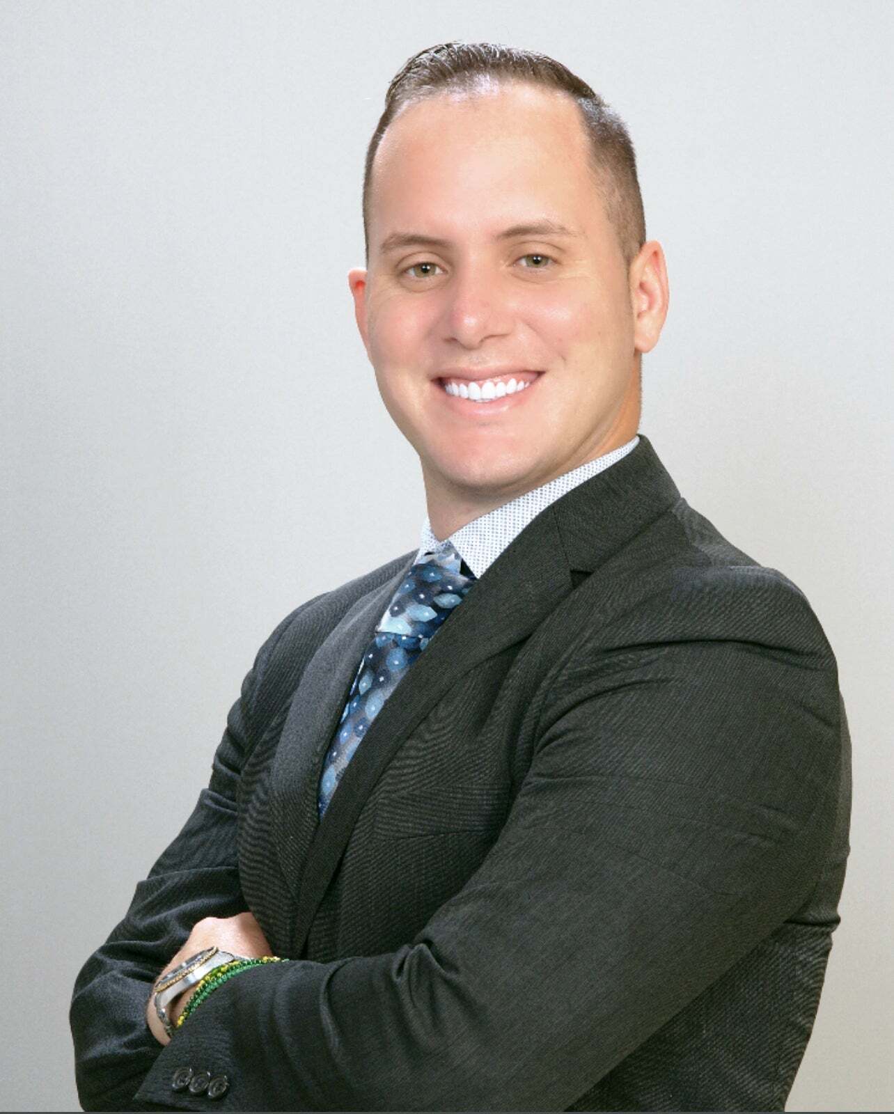 Hector Garcia, Real Estate Salesperson in Miami, World Connection