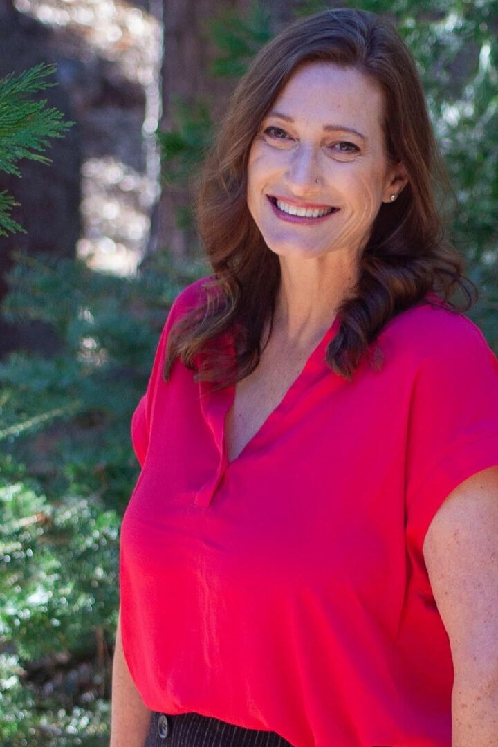 Amber Livingston, Real Estate Salesperson in Yucaipa, Kivett-Teeters Associates