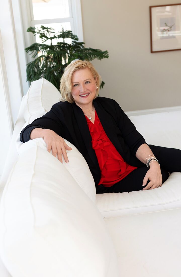 Donna-Marie Chiroux, Associate Real Estate Broker in Scottsboro, ERA King Real Estate Company, Inc.