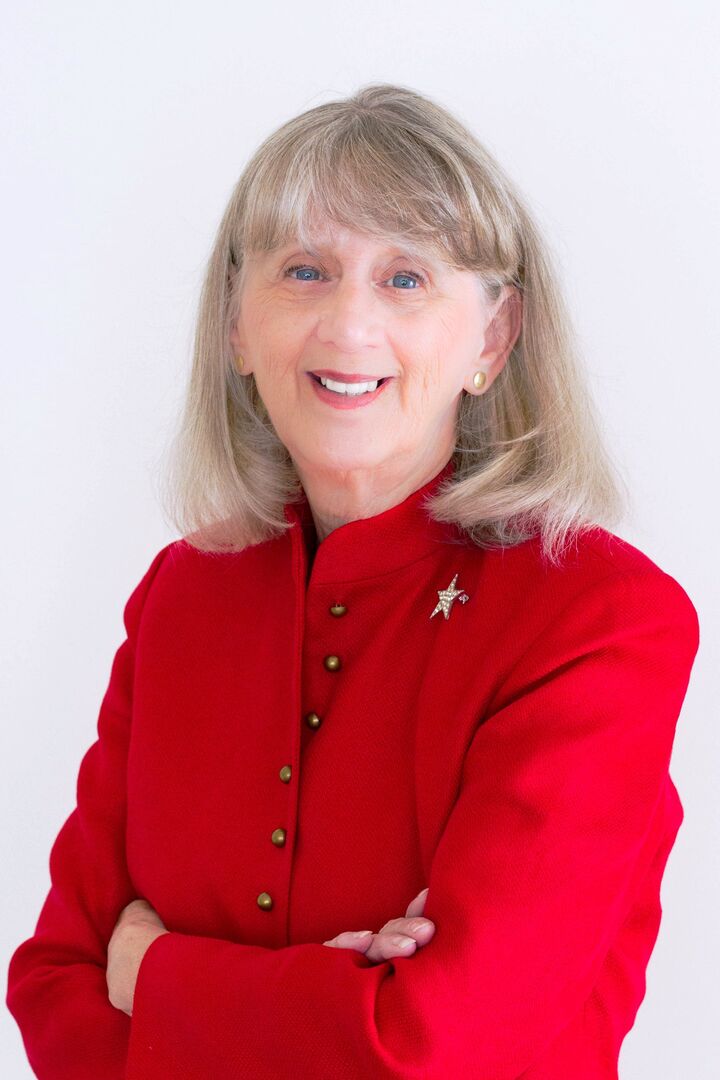 Donna Schmeltz, Real Estate Salesperson in Stamford, Shore & Country Properties