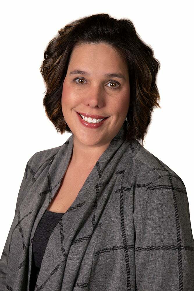 Regina Archer, Real Estate Broker in Decatur, Service First