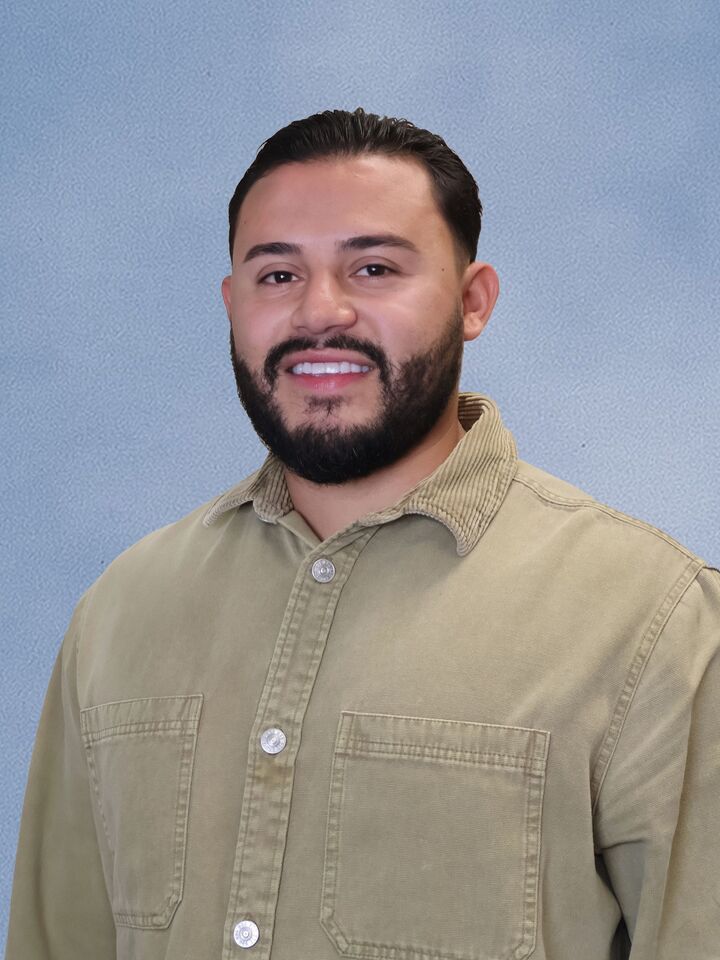 David Espinoza,  in Hauppauge, Realty Connect