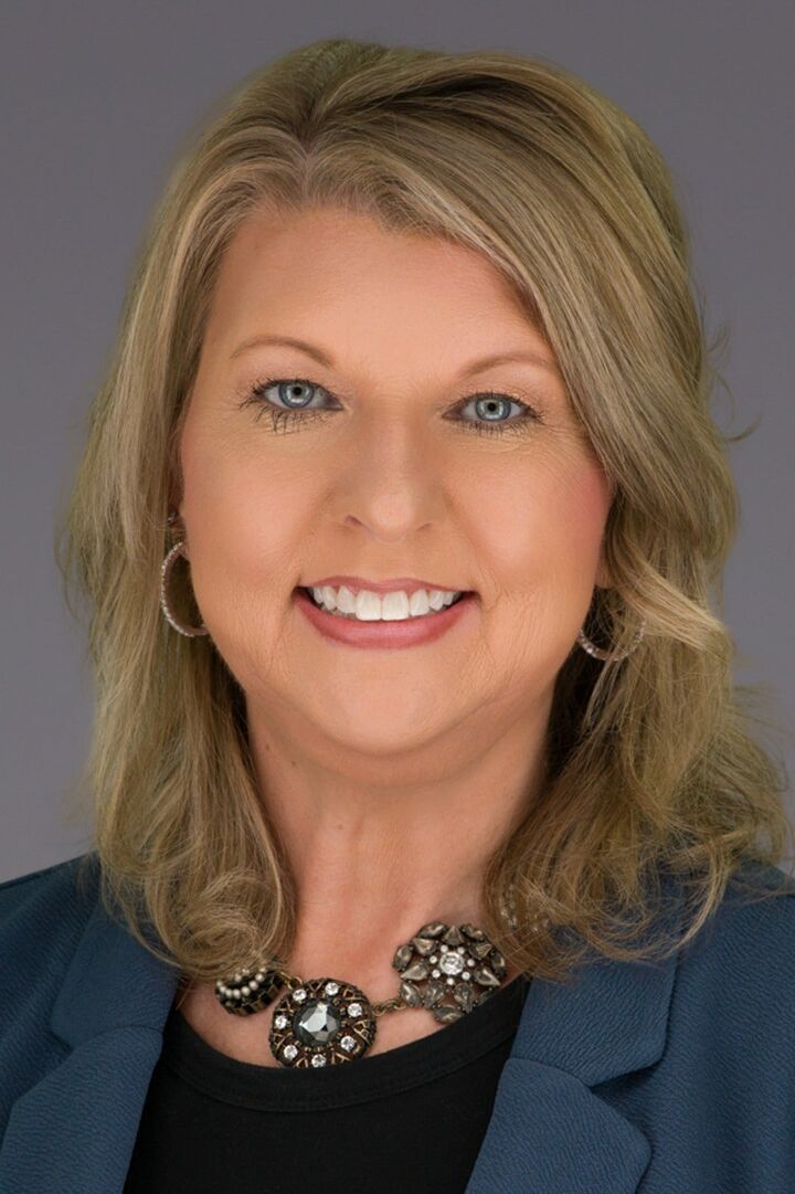 Angela Long, Sales Associate in Marysville, Ohio