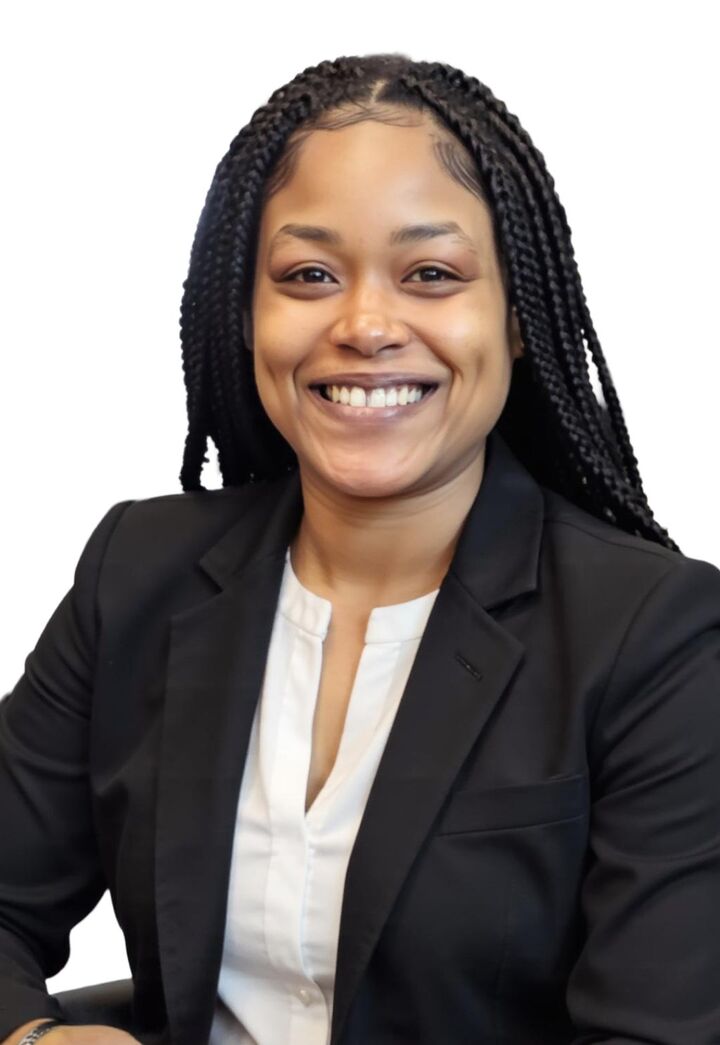 Donisha Gilbert, Real Estate Salesperson in Grand Blanc, Signature Realty