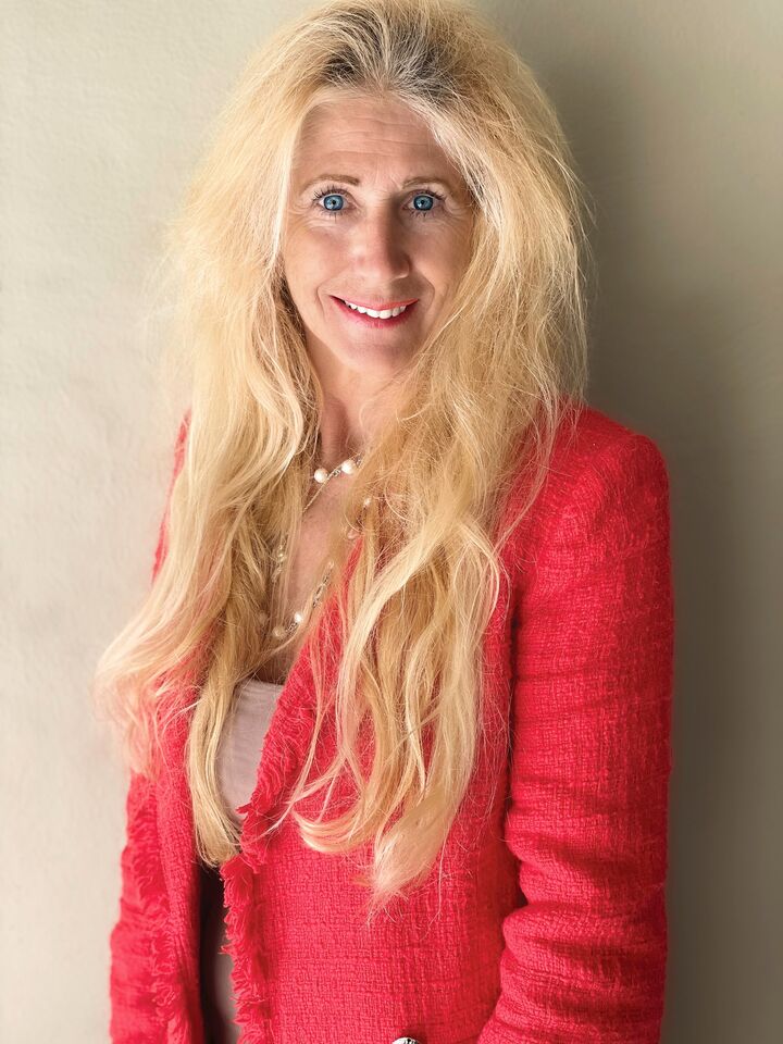 Colleen Dore, Real Estate Salesperson in Bay City, Signature Realty