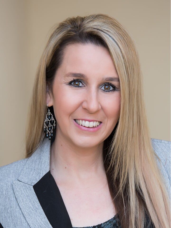 Tavia Morse, Real Estate Broker in Kennewick, Tomlinson