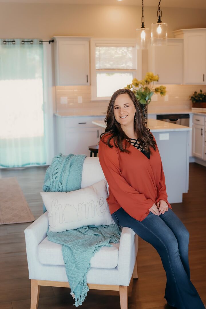 MaKenzie Ganger, Real Estate Salesperson in Topeka, Wostal Realty