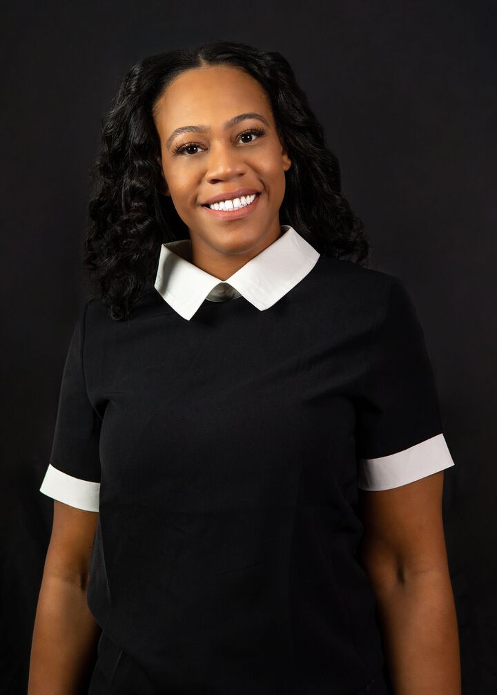 Shannon Searcy, Real Estate Salesperson in Flushing, Signature Realty