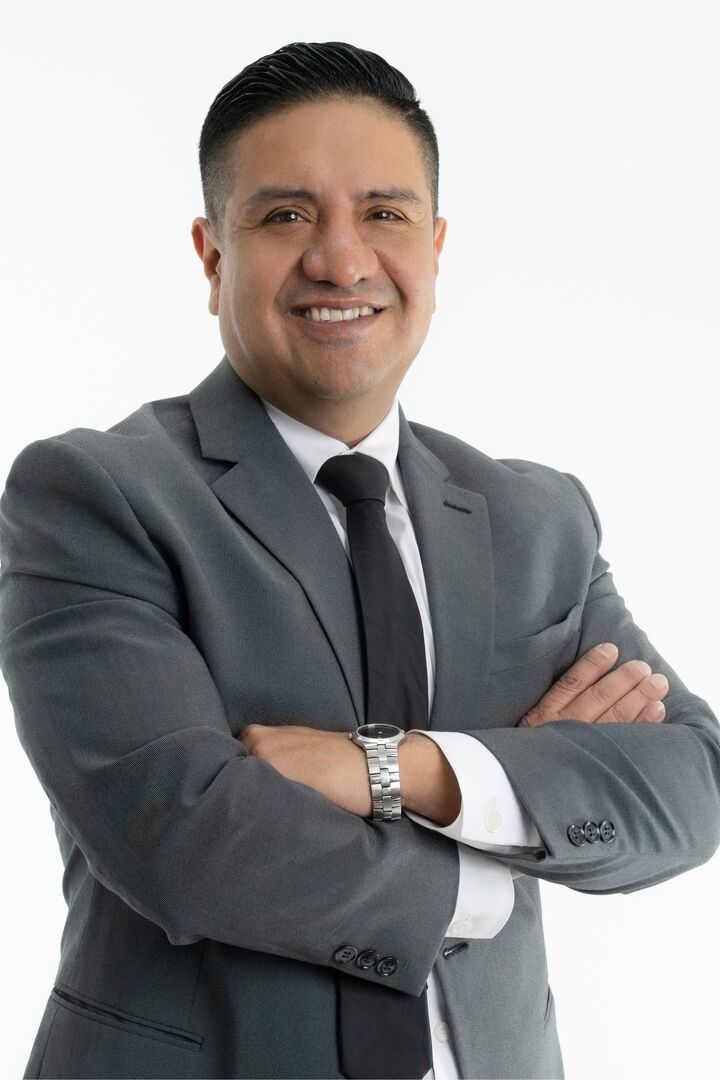 Luis Calvache Real Estate