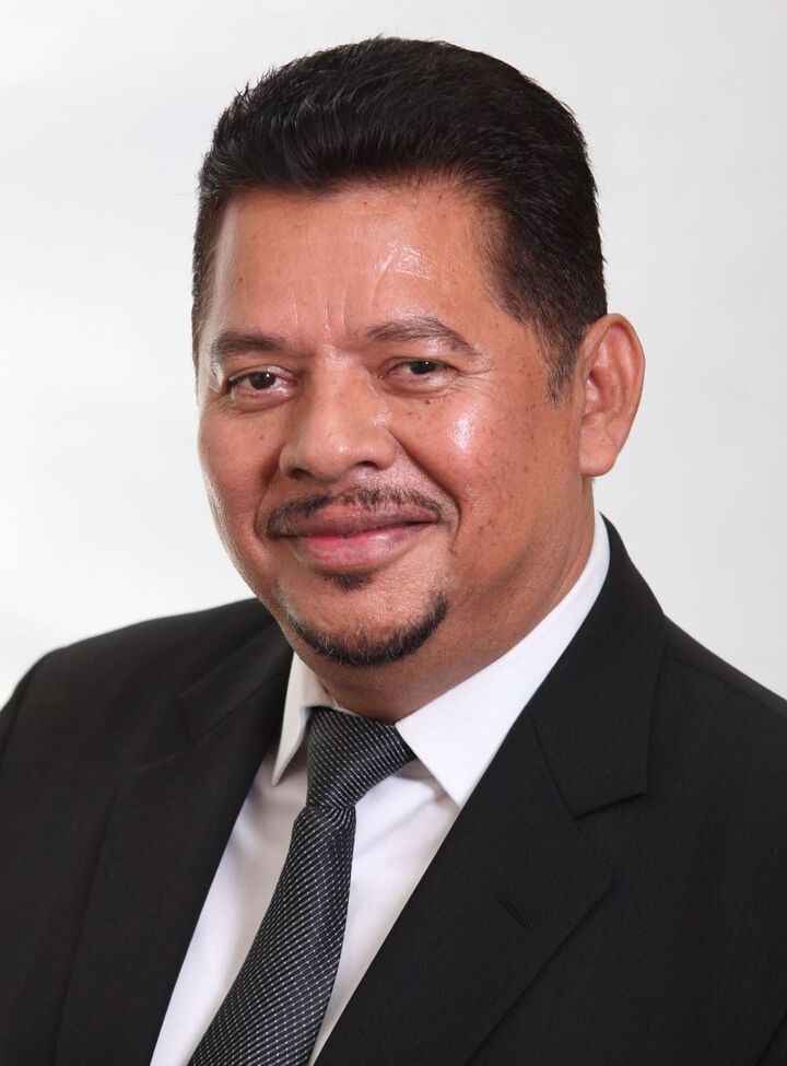 Rogelio Colindres, Real Estate Salesperson in Mission Hills, Masters