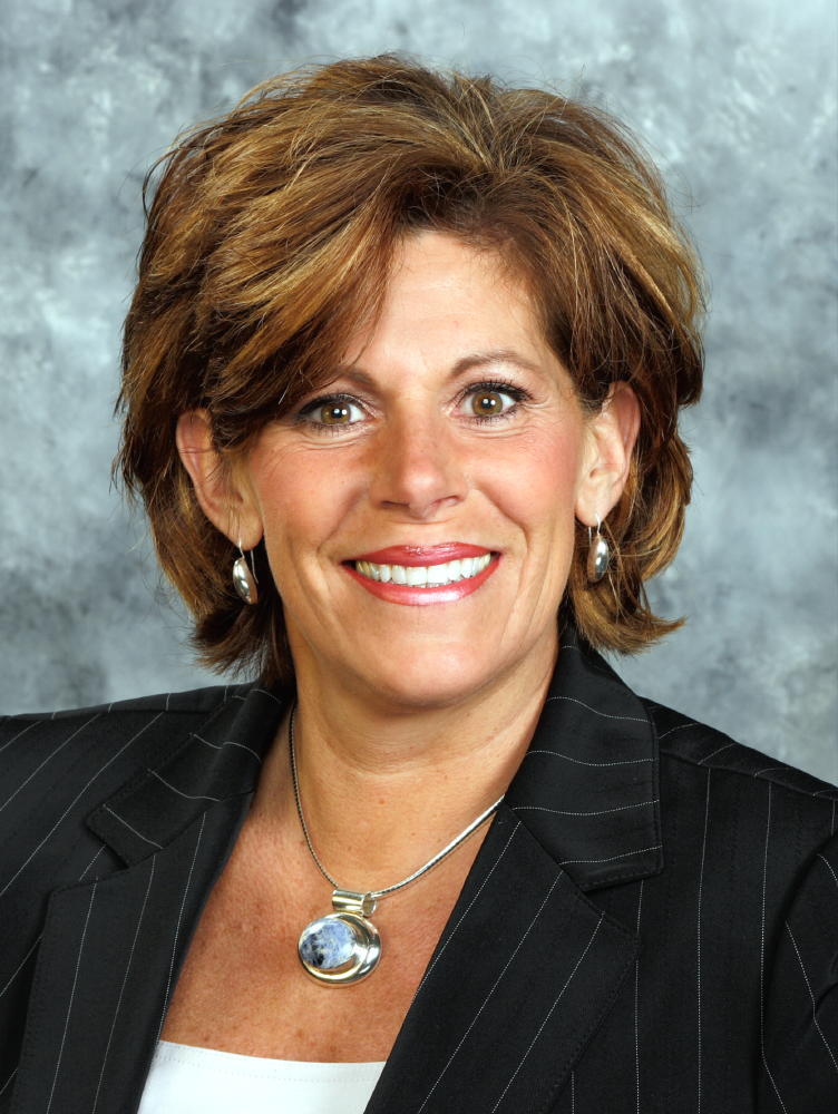 Lynn Curran, Real Estate Salesperson in Wauwatosa, Homesale Realty
