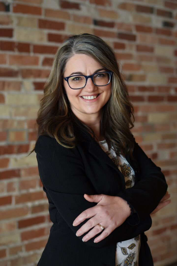 Crystal Gleason, Real Estate Salesperson in Fremont, Schmidt Realtors