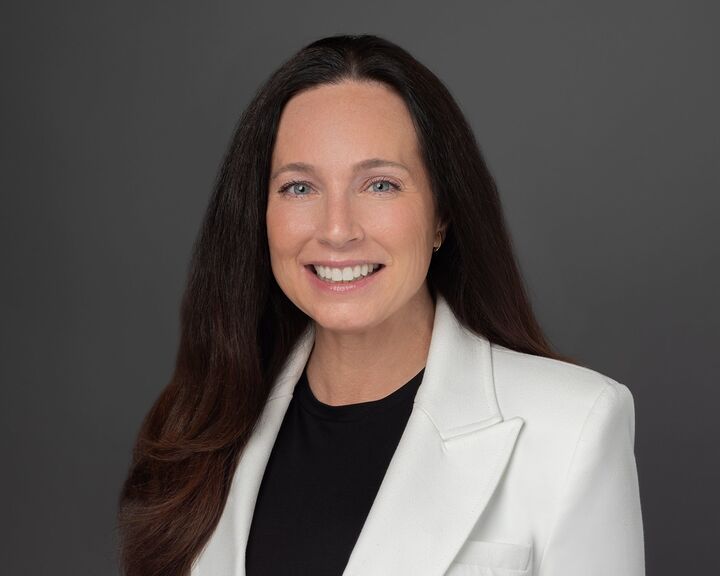 Julie Fernandez, Real Estate Salesperson in Apollo Beach, Beggins Enterprises