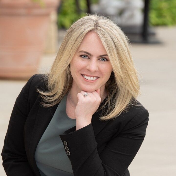 Amanda Edwards,  in Chicago, Results Realty ERA Powered