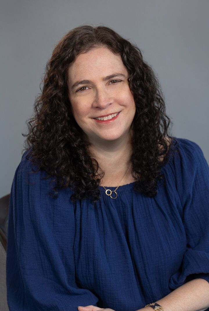 Deborah Grover,  in Bellevue, Windermere