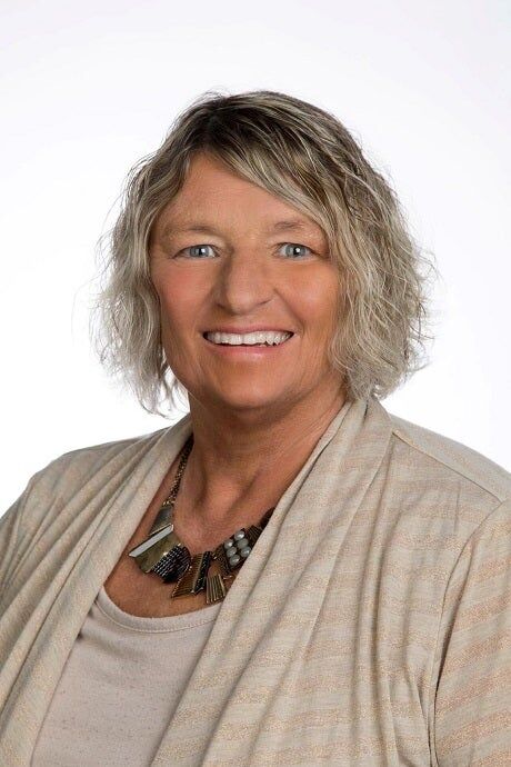 Debra DeWitt, Real Estate Salesperson in Janesville, Affiliated