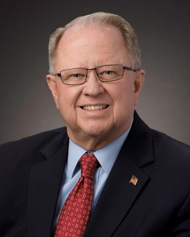 GLENN ANDERSON,  in Livonia, Professionals