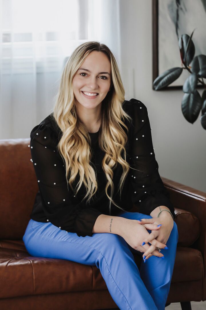 Allison Thurston, Real Estate Salesperson in Saginaw, Signature Realty