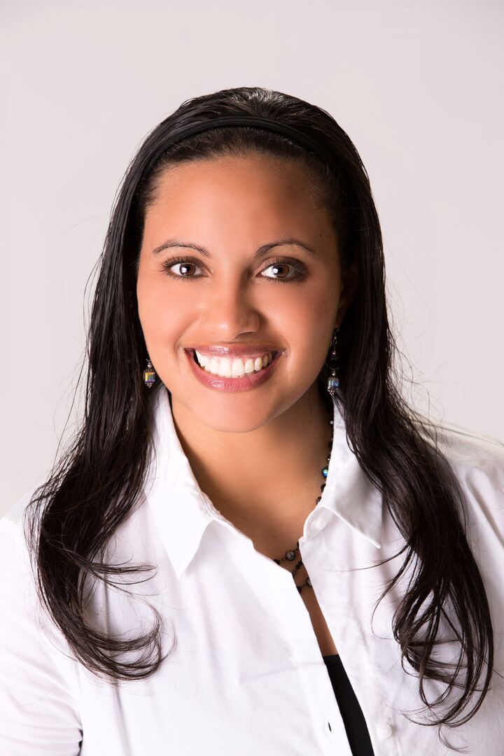 Lauren Terry-Seals, Real Estate Salesperson in Saginaw, Signature Realty