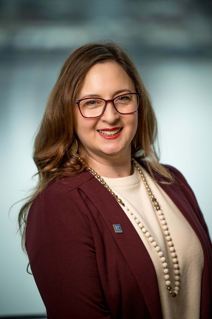 Dina Beck, Real Estate Salesperson in Sewell, Rauh & Johns