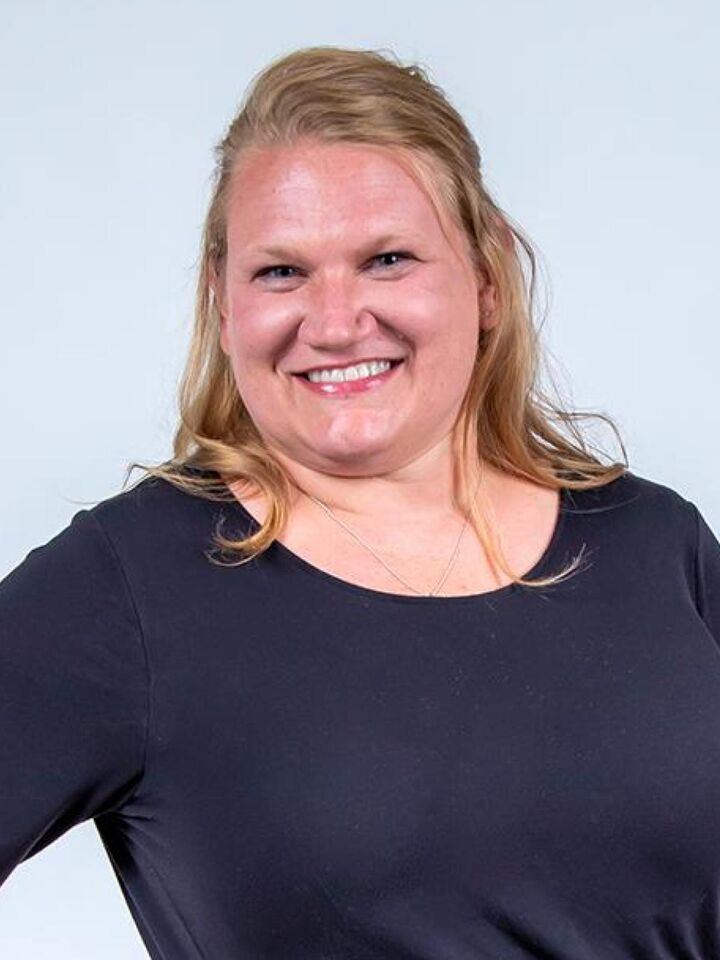 Mandy Heinemann, Real Estate Salesperson in Waverly, Signature Real Estate
