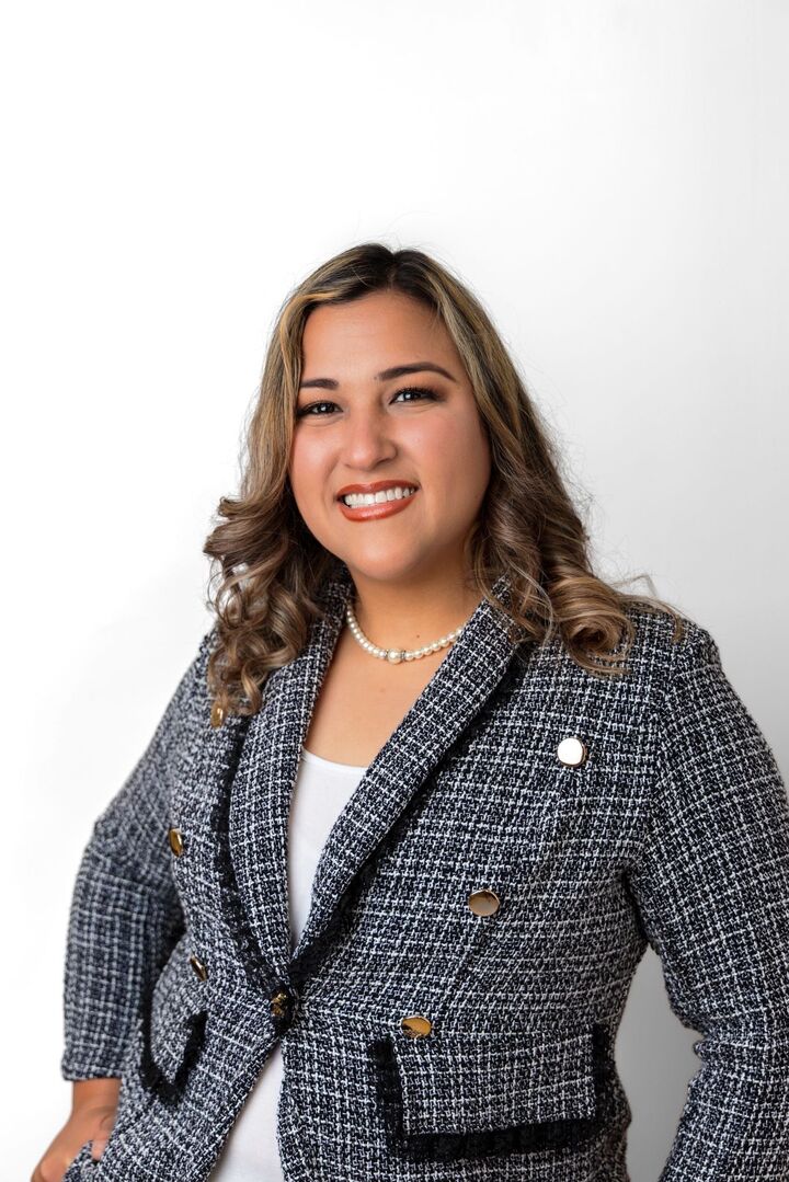 Marien Munoz Berrueta, Real Estate Salesperson in Richland, Imagine Realty ERA Powered