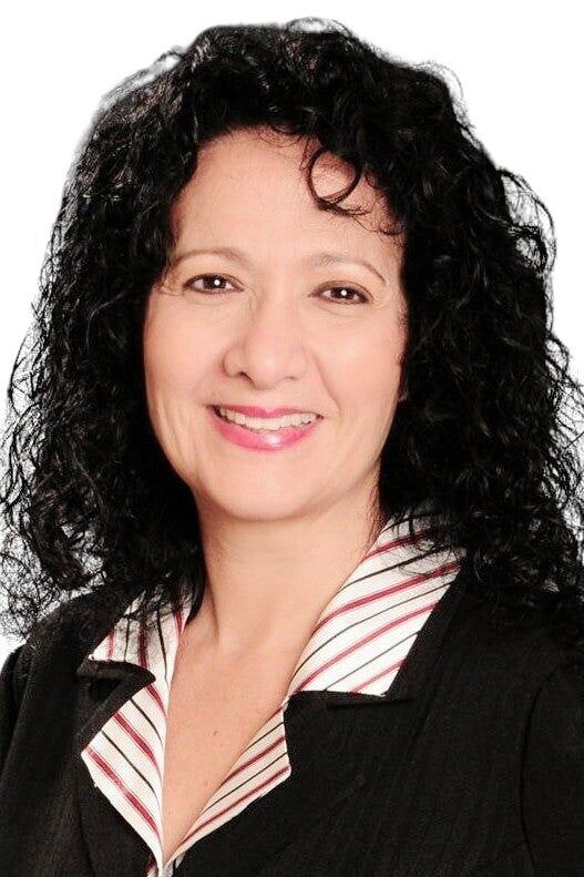 Cary Gonzalez Erickson, Real Estate Salesperson in Miami, Town & Country Properties