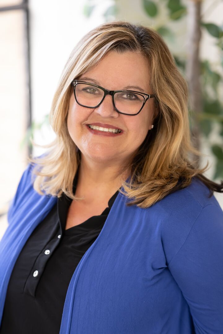 Donna Coon, Real Estate Broker in Canby, Realty Partners