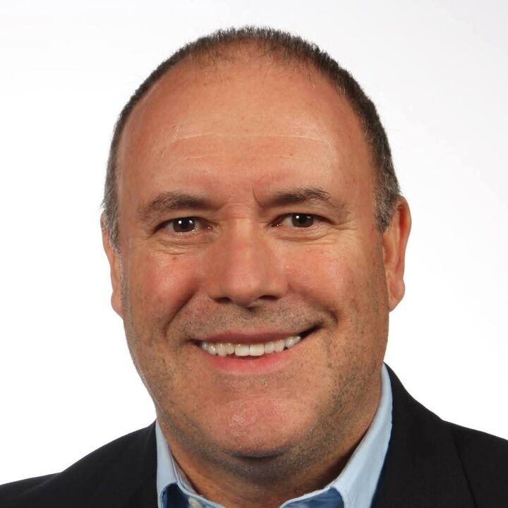Oscar Martins,  in Kearny, Venture Real Estate