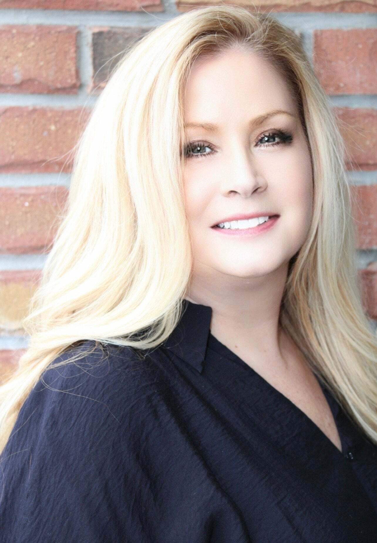 Lisa Bain, Real Estate Salesperson in Saginaw, Signature Realty