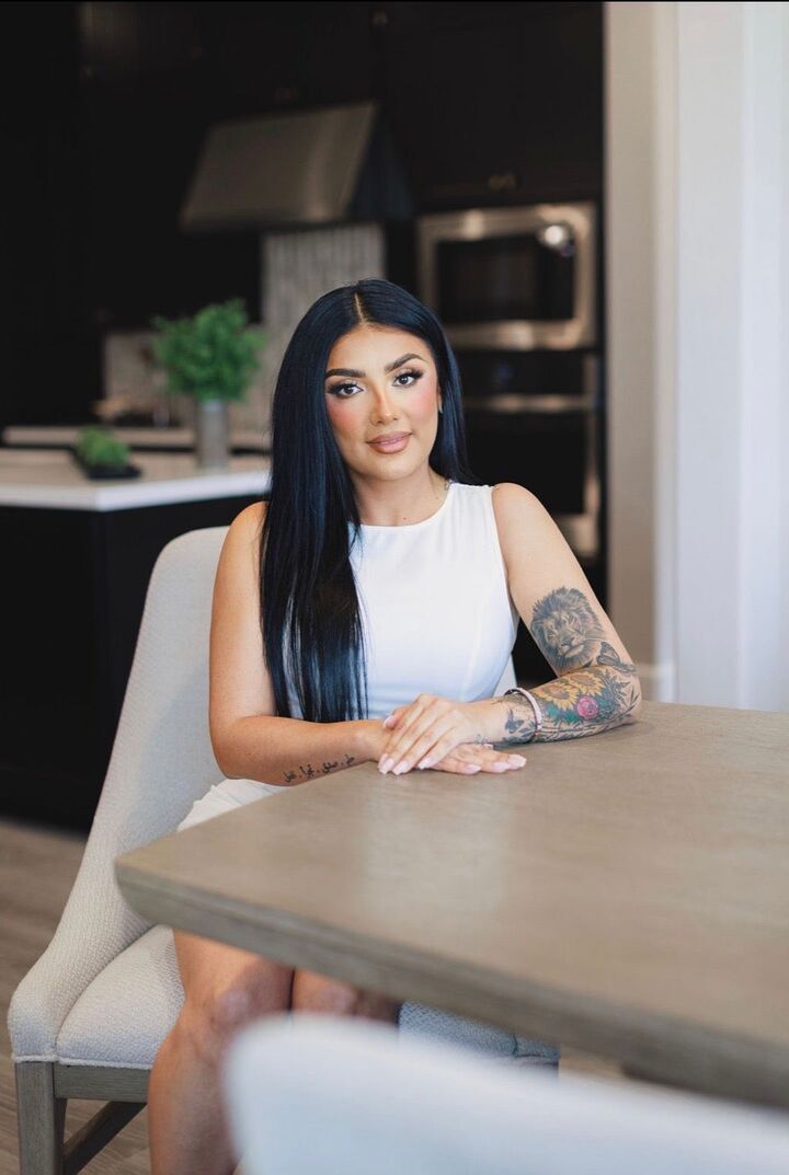 Gloria Delatorre, Real Estate Salesperson in Visalia, Jordan-Link