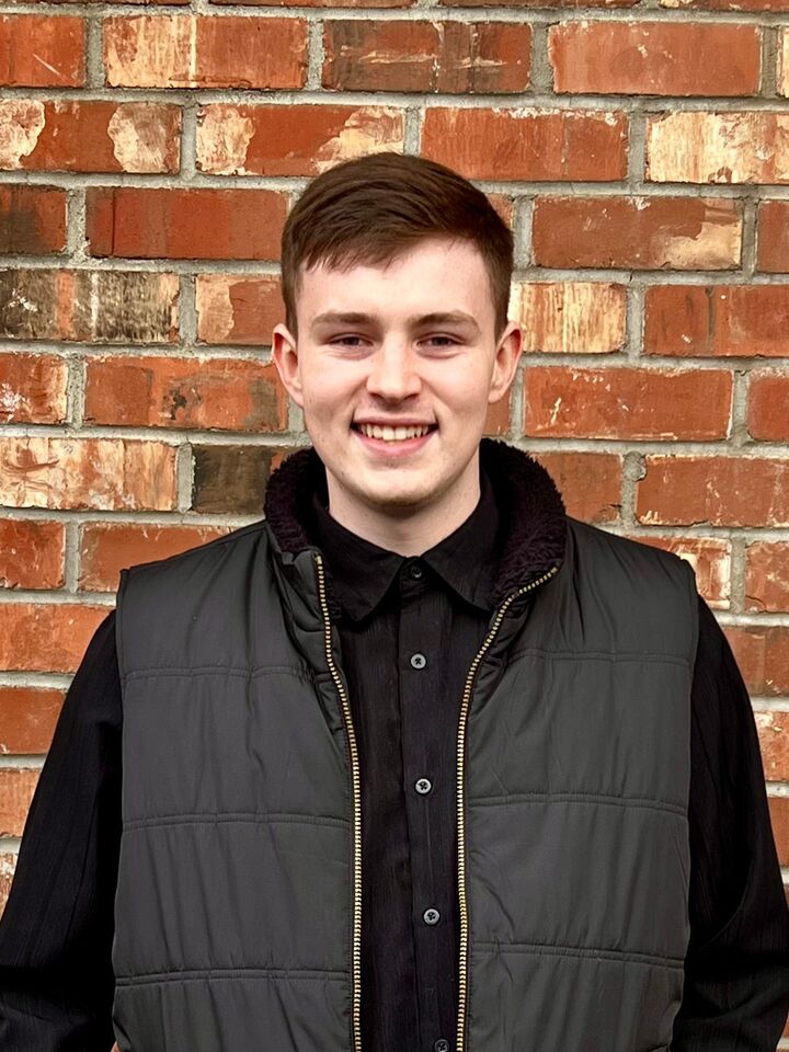 Michael Osorio, Real Estate Salesperson in Lewiston, Price Right