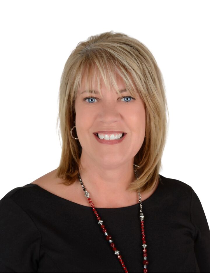 Karla Hertz, Associate Real Estate Broker in Sioux City, ProLink