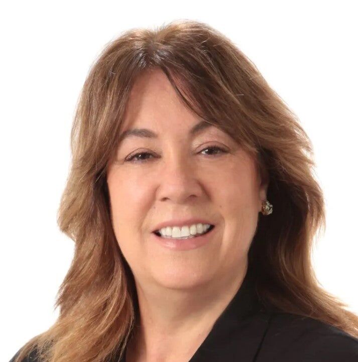 Maureen Roland,  in Woodbury, Realty Connect