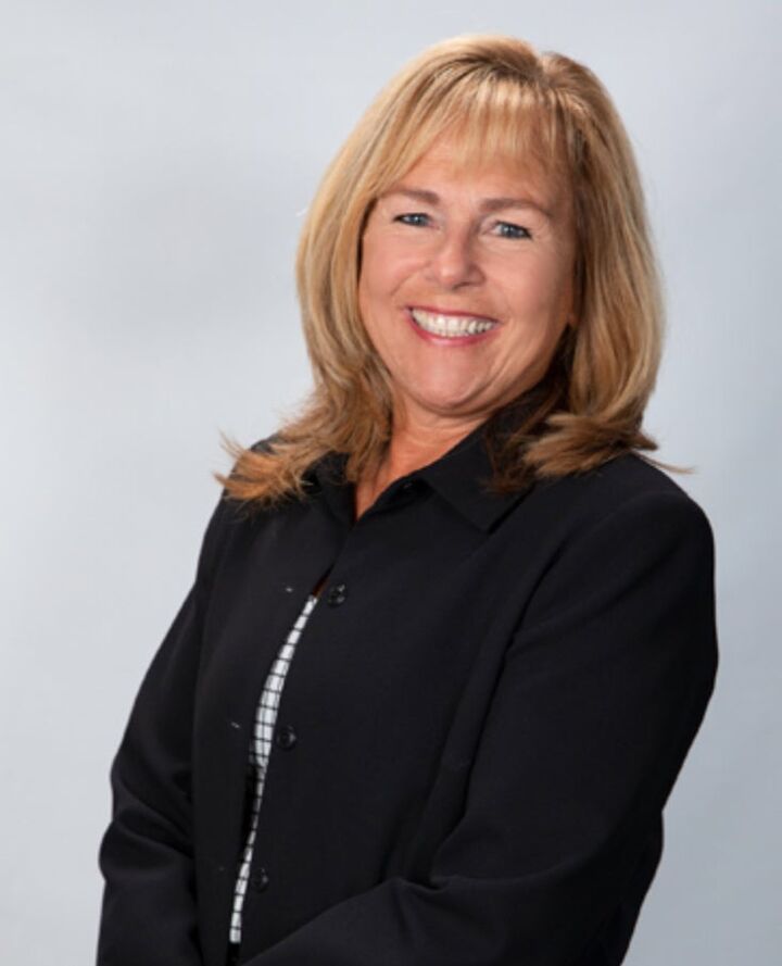 Kerry Wolfson, Real Estate Salesperson in Massapequa, AA Realty