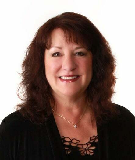 Gayleen Eberhart, Real Estate Salesperson in Lake Isabella, Signature Realty