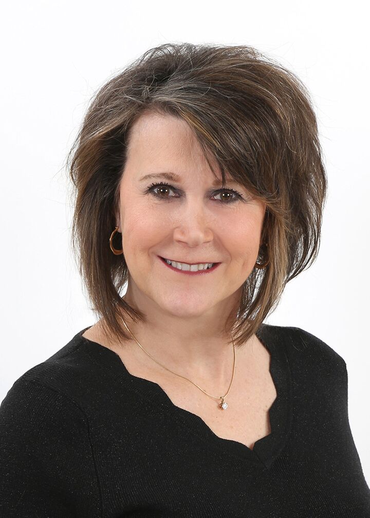 Donna Lynn Naeher, Real Estate Salesperson in Monroe, Gaetano Marra Homes