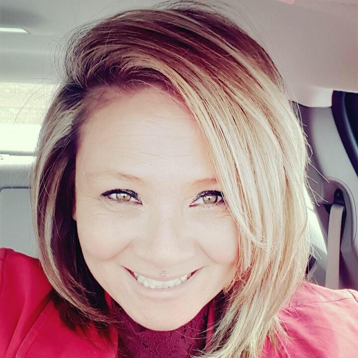 Susan Yon Hanson, Associate Real Estate Broker in McHenry, North East