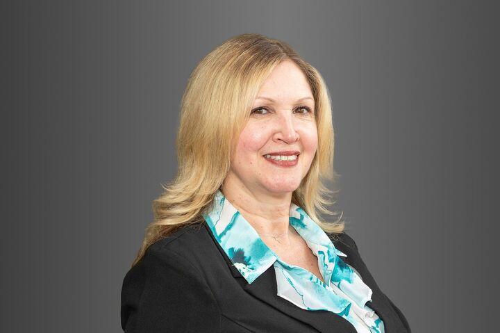 Evette Ruiz, Real Estate Salesperson in Philadelphia, Advantage Gold