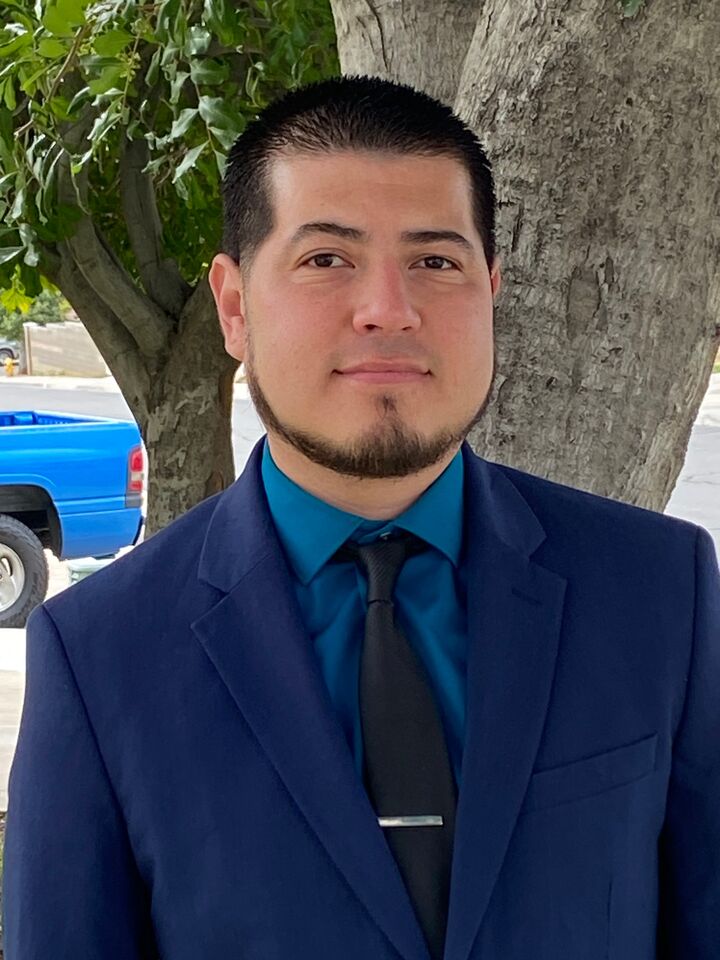 Michael Macias, Sales Associate in Moreno Valley, Town & Country