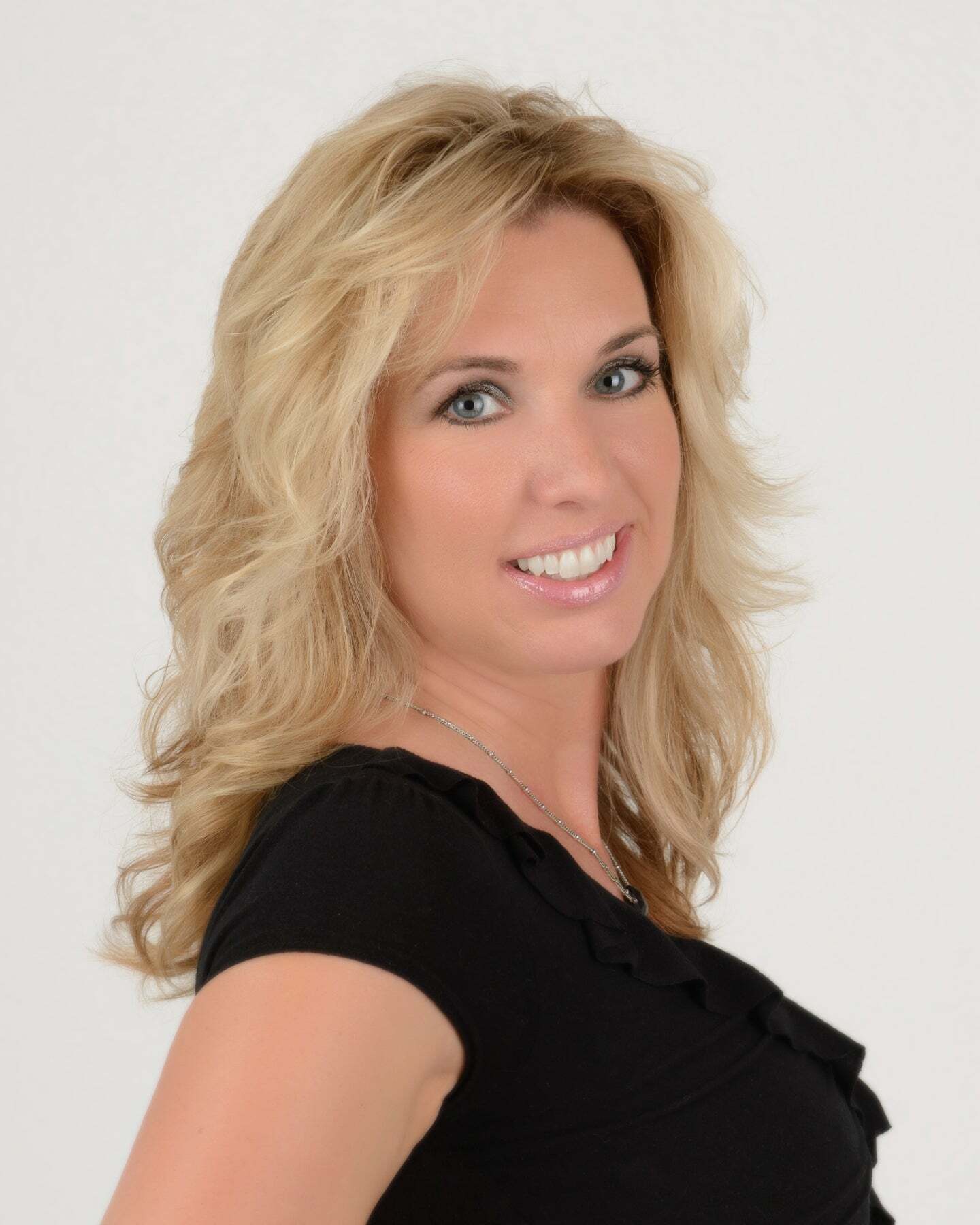 Terri Bobian, Real Estate Salesperson in Sioux City, ProLink