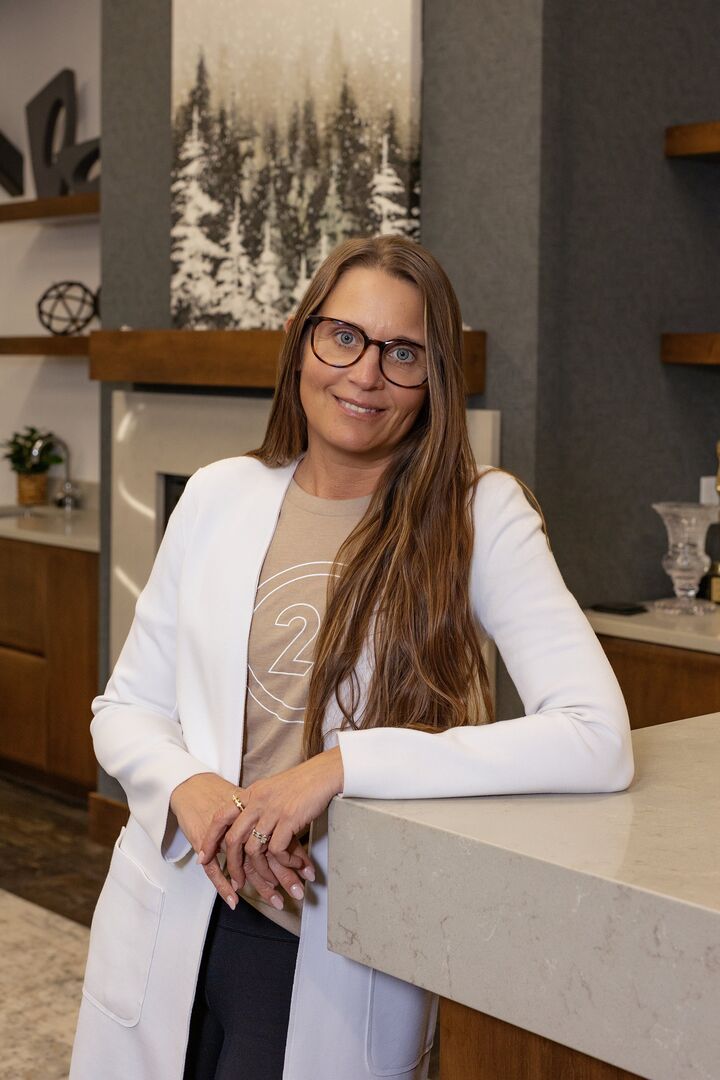 Amber Myhre, Real Estate Salesperson in Bismarck, Morrison Realty