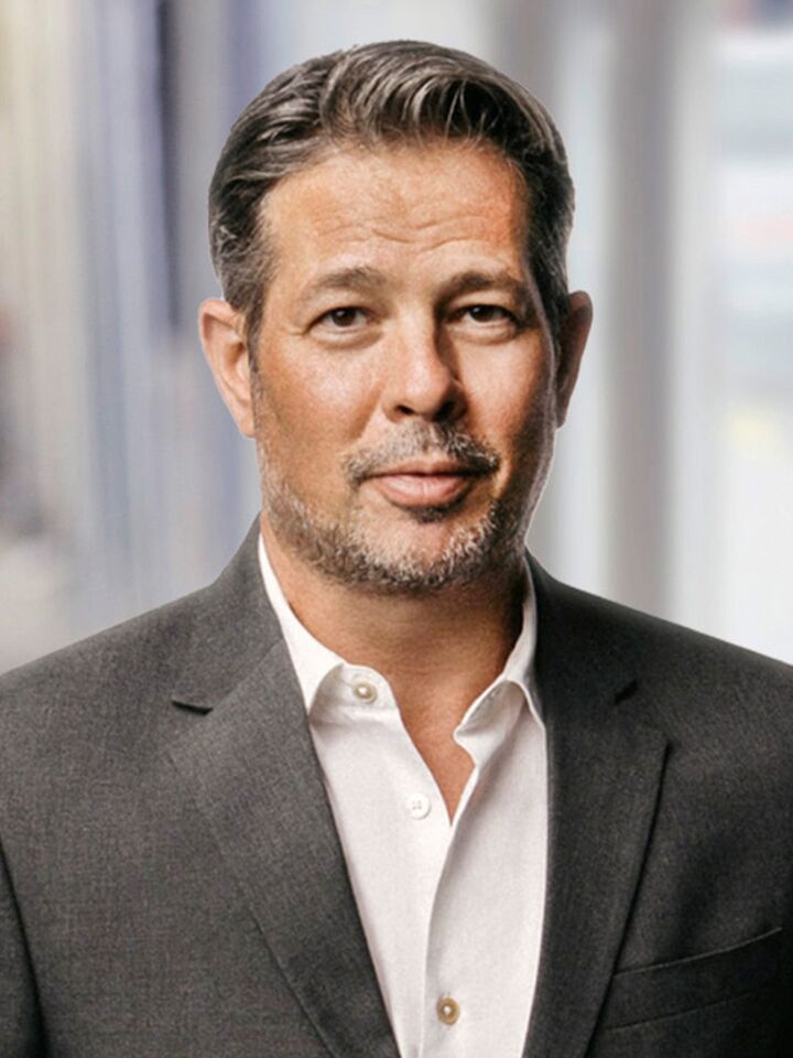 Steven Lopez, Real Estate Salesperson in New York, Corcoran Group