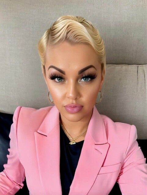 Carlie Malay, Real Estate Salesperson in Milwaukee, Affiliated